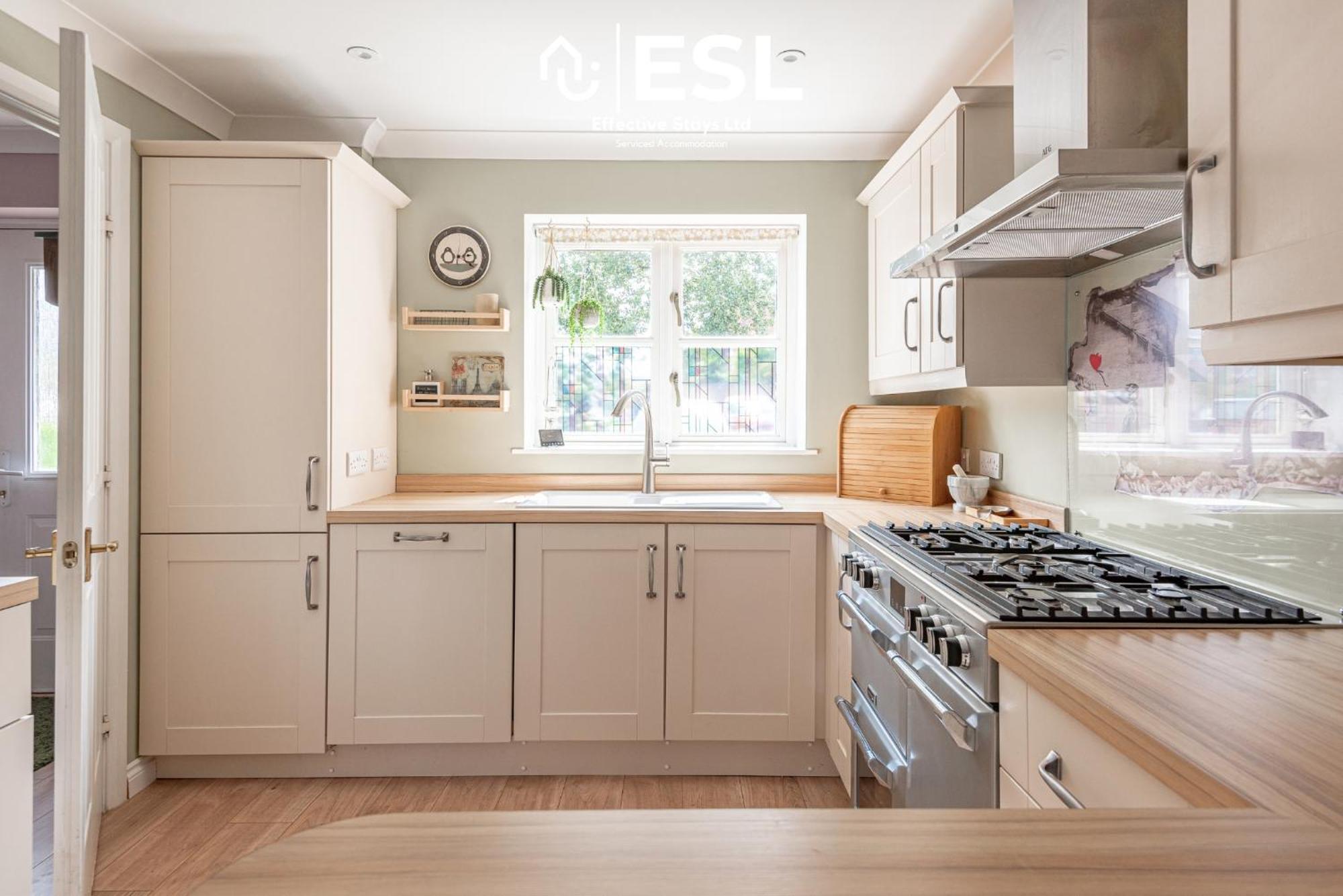 4 Bedroom Townhouse 10Mins Walk From Shrewsbury Town Centre With Parking Dış mekan fotoğraf